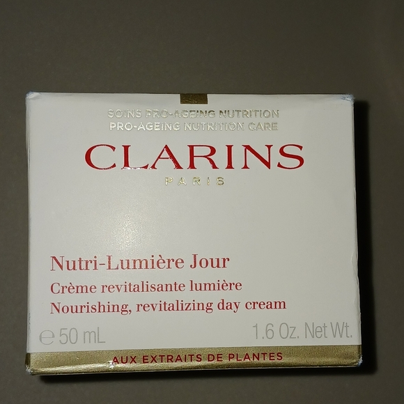 *SEALED* Clarins Nutri Lumiere Jour Day Cream Moisturizer - Picture 10 of 16